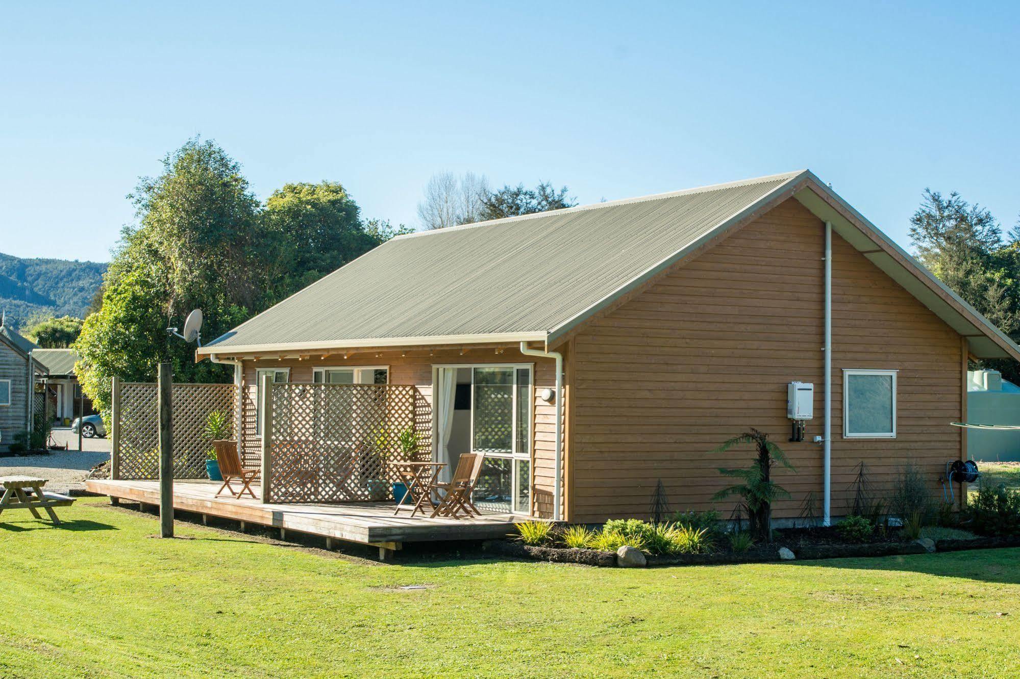 Abel Tasman Lodge Marahau Exterior photo