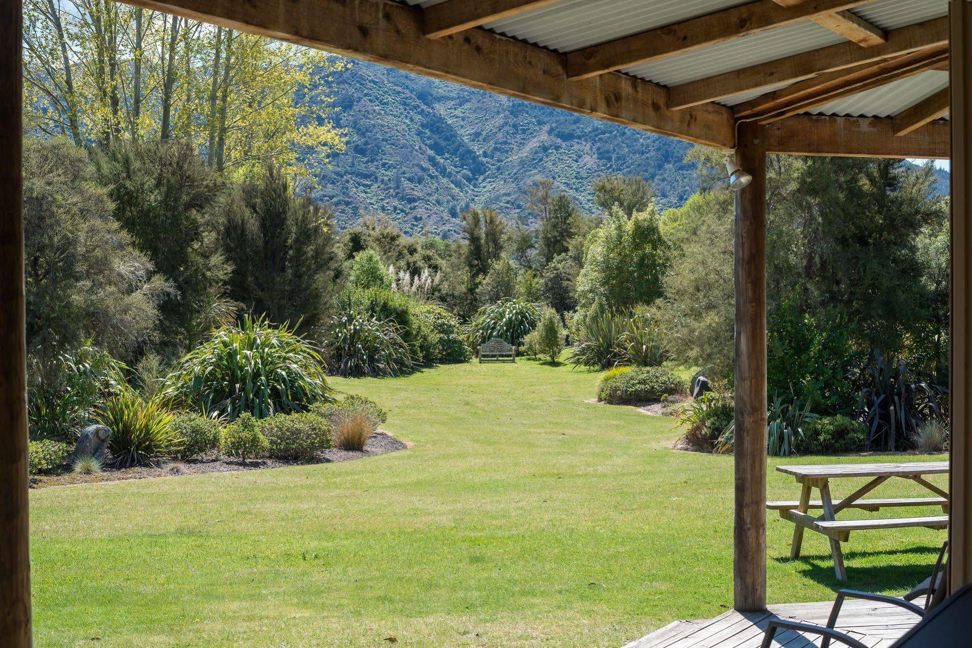Abel Tasman Lodge Marahau Exterior photo